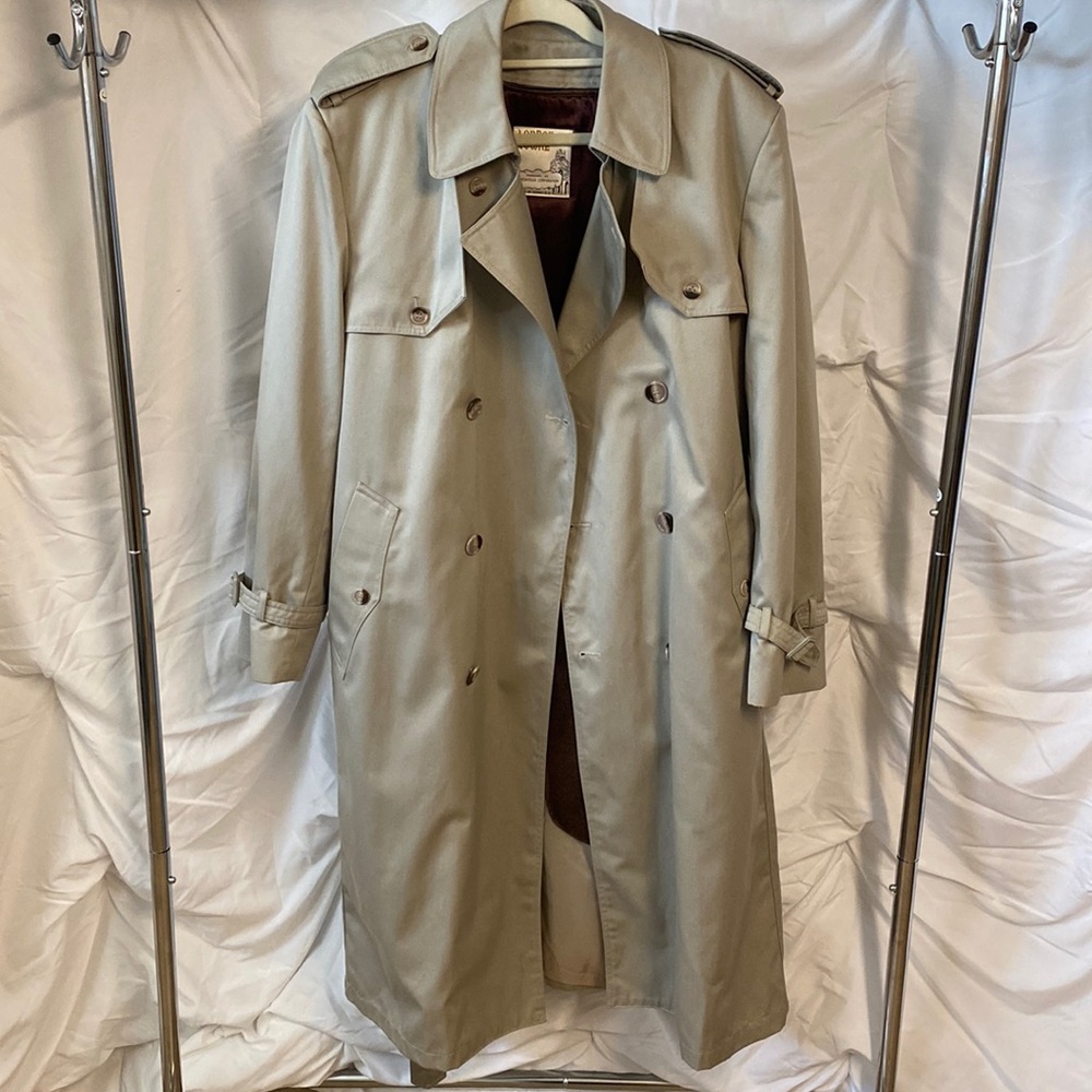 London Towne Trench Coat. Belted.